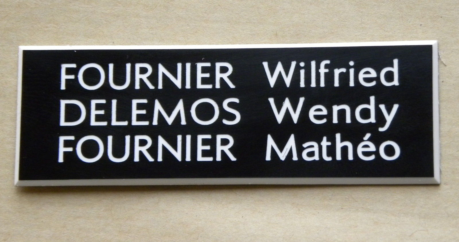 Quelle est la durée de vie d’une plaque de boîte aux lettres?