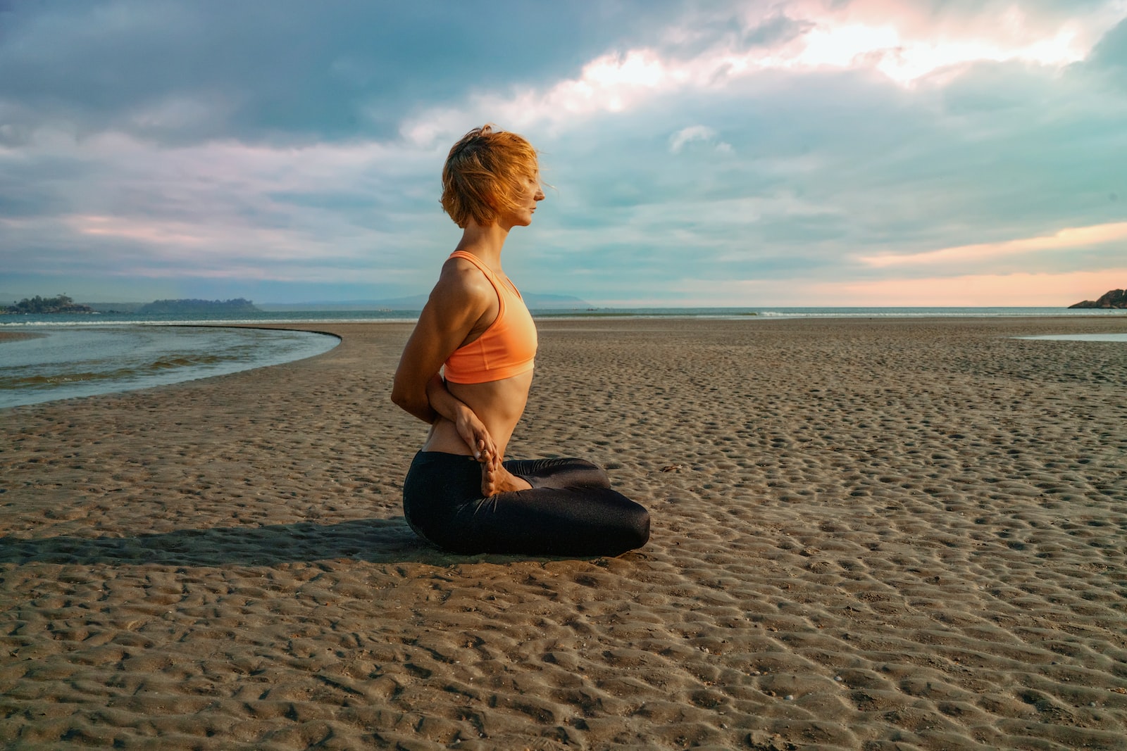 Position du lotus en yoga